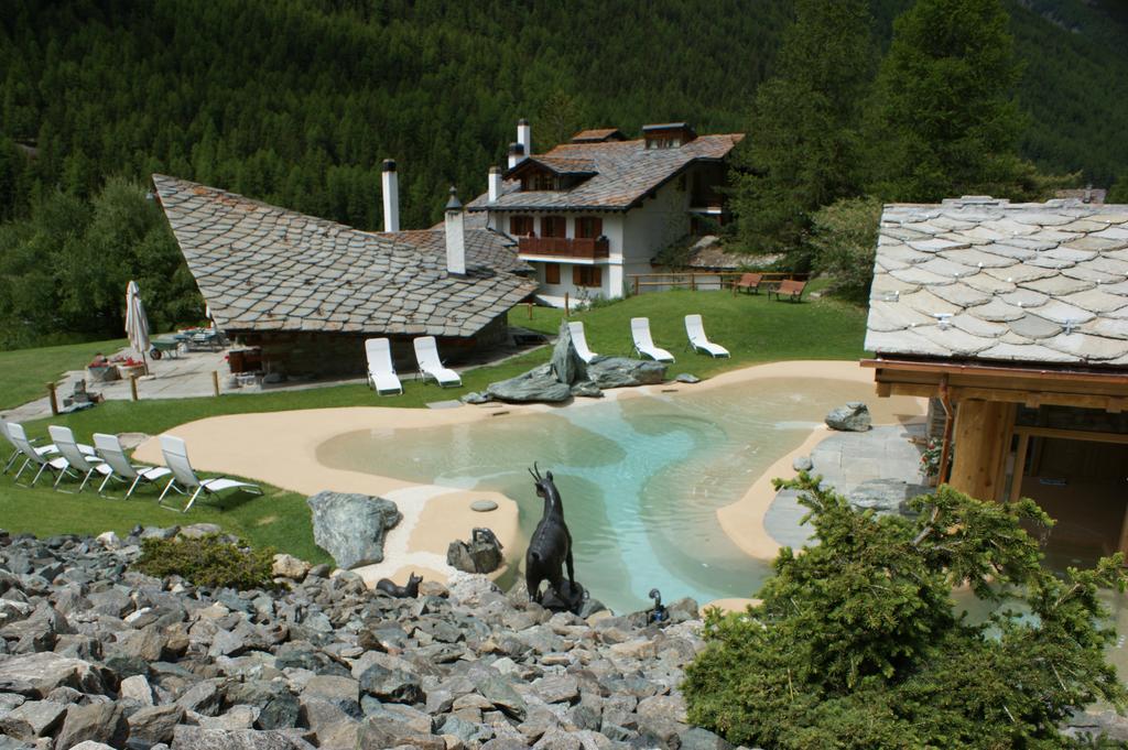 Eco Wellness Hotel Notre Maison Cogne Exterior foto